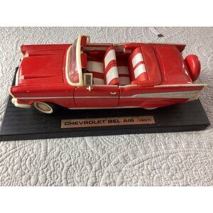 Maisto 1957 Chevy Bel Air Convertible Car*Automobile * Model* Red*    Die Cast*